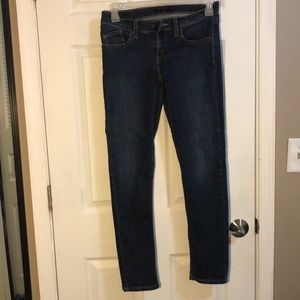 Curvy cuts Levi’s jeans